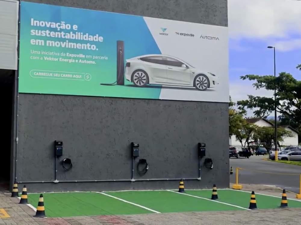 Joinville ganha estações permanentes de recarga para veículos elétricos na Expoville