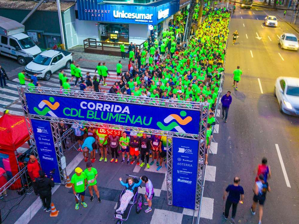 Corrida CDL Blumenau atrai 1.200 inscritos e confirma sucesso do evento em 2025