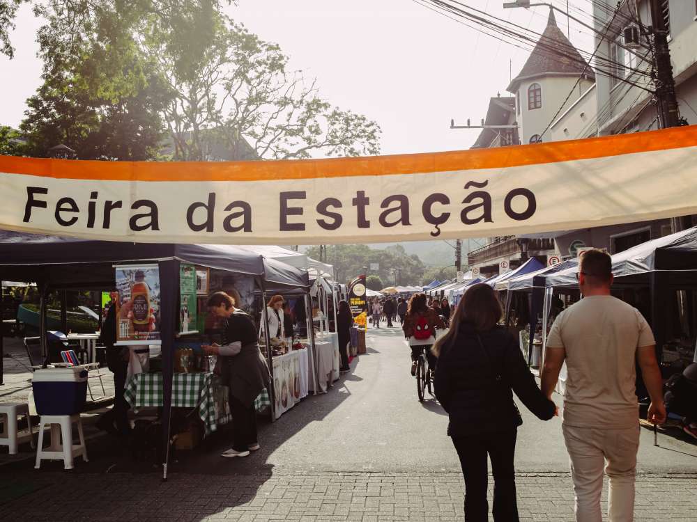 Feira da Estação movimenta Blumenau com cultura, arte e empreendedorismo neste domingo