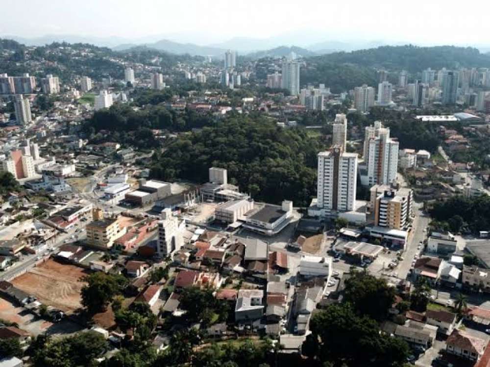 Quarta-feira de tempo firme, com predomínio de sol em Blumenau 