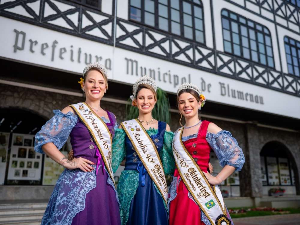 Inscrições seguem abertas para o concurso que elege a realeza da Oktoberfest Blumenau