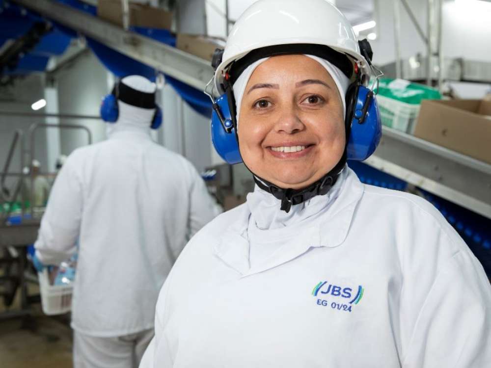 JBS tem mais de 500 oportunidades de emprego em Santa Catarina