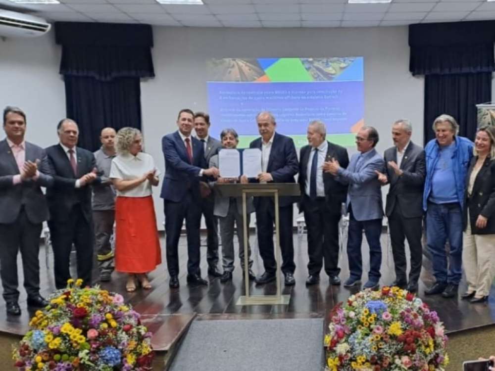 BNDES anuncia R$ 3,3 bi em investimentos para indústria, logística e energia em SC