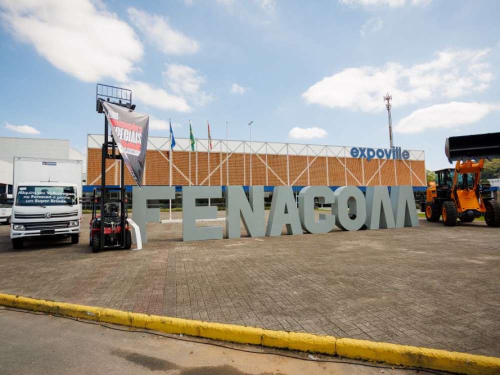 Expoville sedia maior feira de negócios da construção civil de Santa Catarina