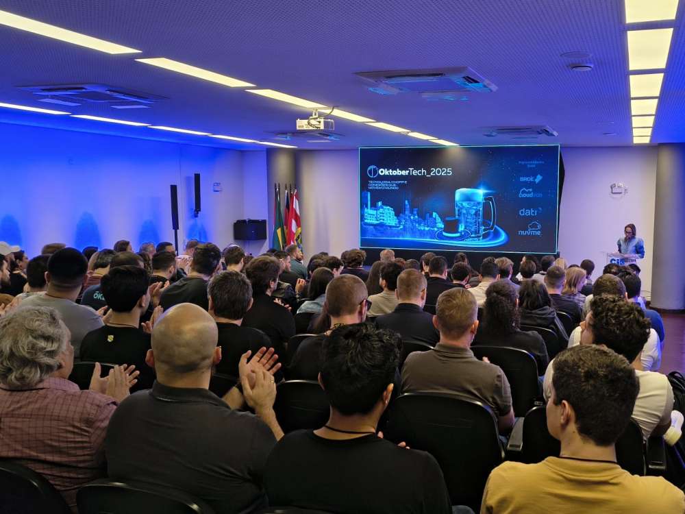 OktoberTech 2025: semana será marcada por trilhas gratuitas sobre inovação na saúde e na indústria