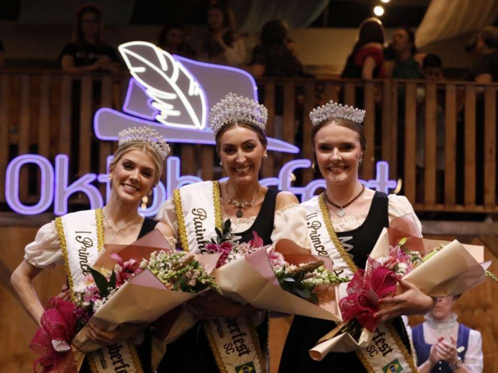 Oktoberfest Blumenau conhece o novo trio da realeza 2026