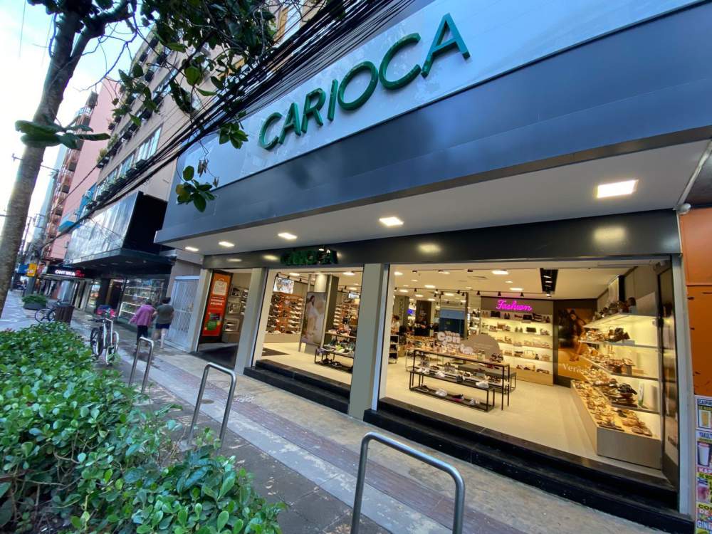 Grupo Oscar reinaugura loja da Carioca Calçados em Balneário Camboriú