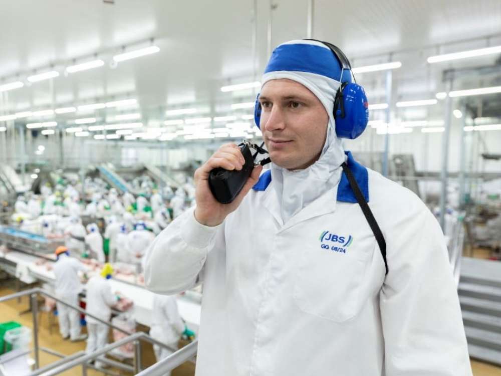 JBS tem mais de 800 vagas de emprego abertas em SC