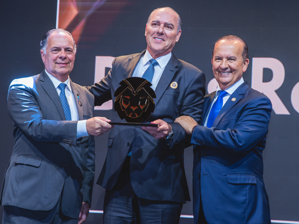 Duas Rodas é homenageada pelo LIDE-SC por seus 100 anos de história