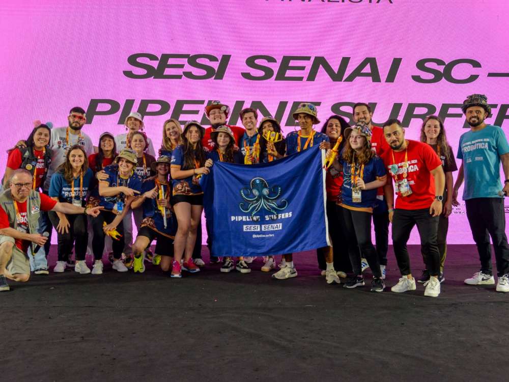 Estudantes da Escola Sesi conquistam vice-campeonato da First Lego Challenge em SC