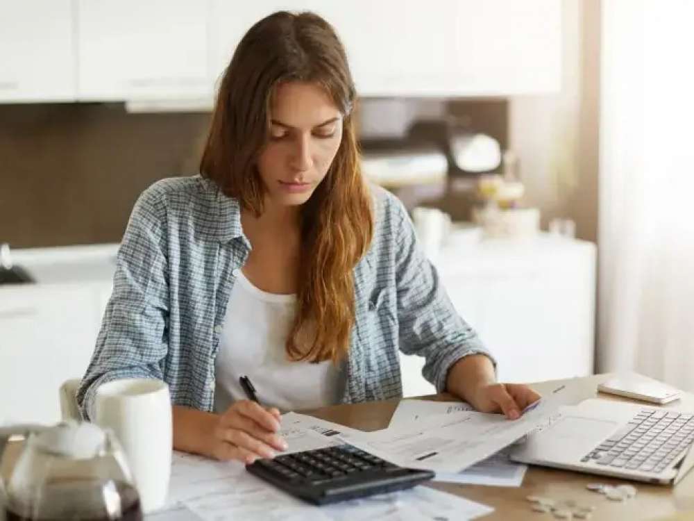 Microempreendedores individuais têm prazos decisivos em janeiro e novas regras tributárias