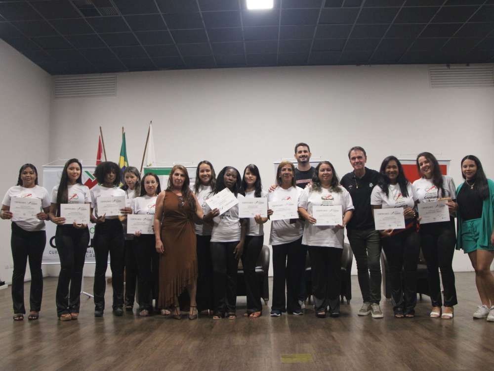 Projeto Escola de Costura forma mais 62 profissionais em Brusque