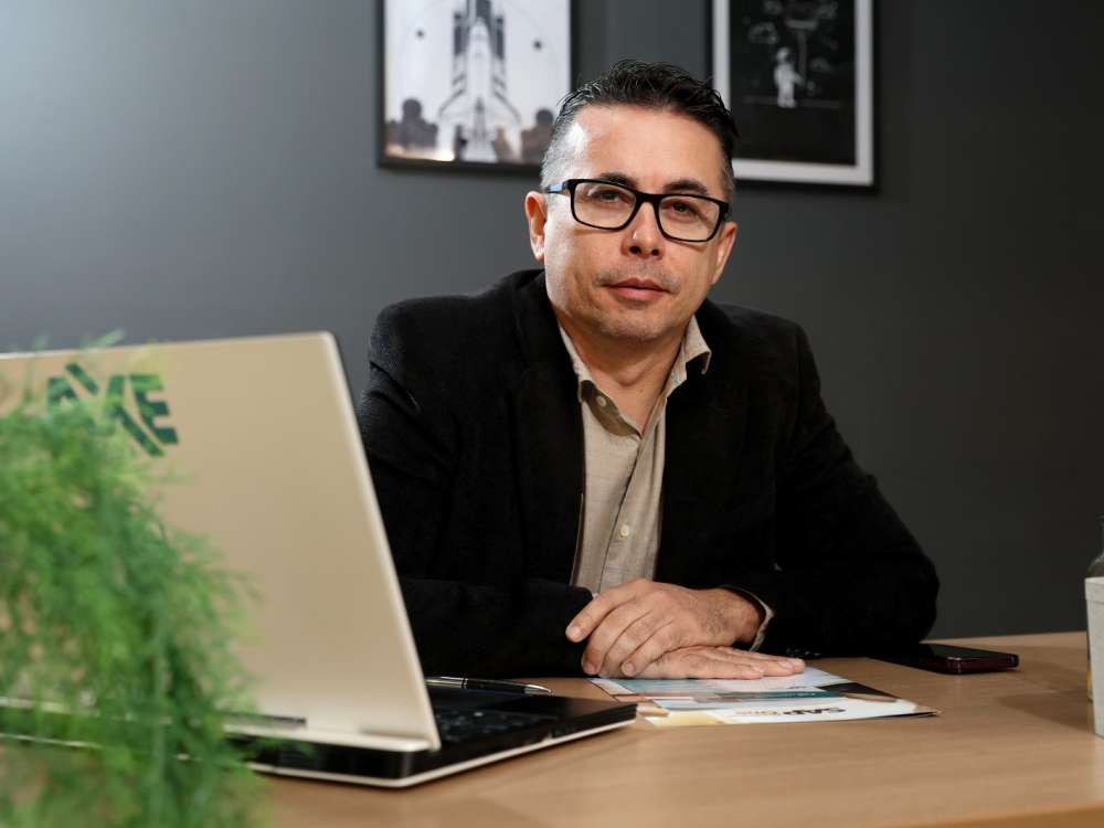 ERP deixa de ser sistema fechado e vira hub estratégico: integração via APIs, mais eficiência e decisões melhores