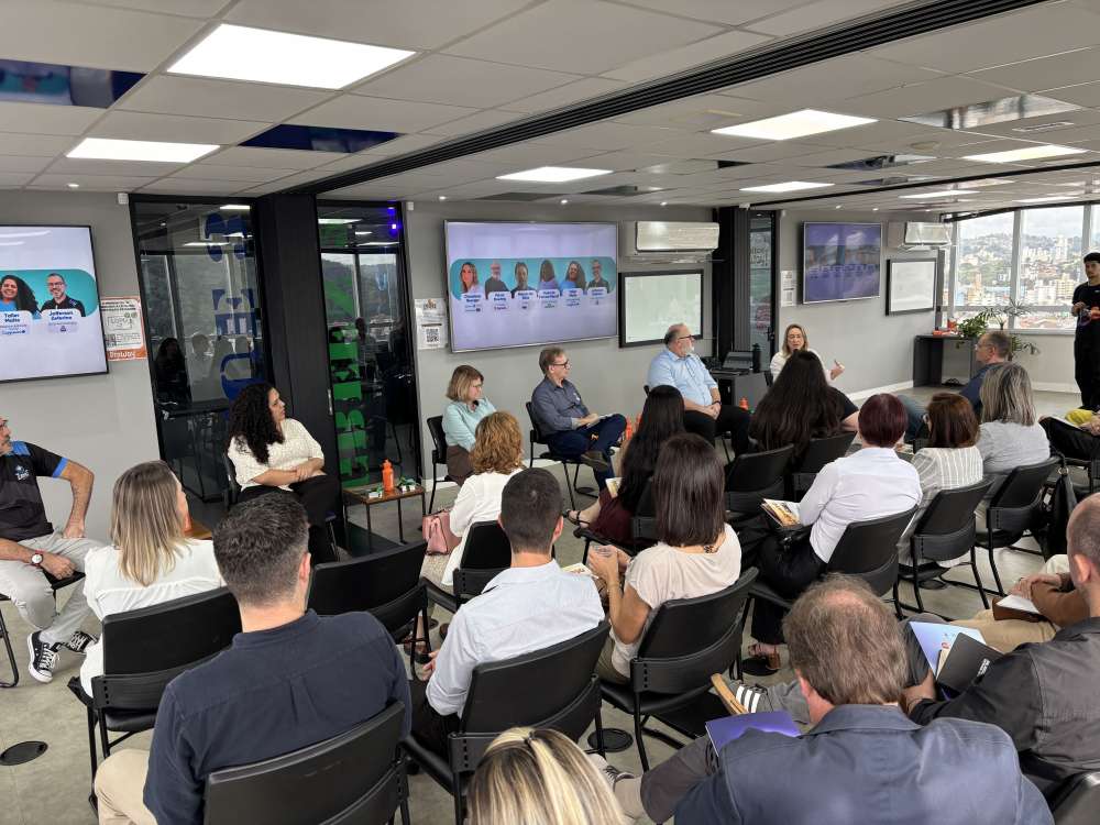 Blumenau recebe encontro para gestores que querem preparar suas equipes para o futuro