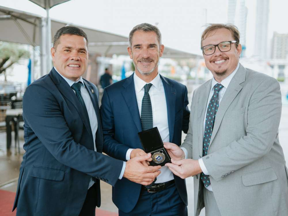 CEO da Azimut participa de visita de embaixadores a Itajaí 