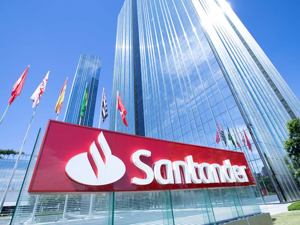 Santander oferece curso online gratuito de espanhol para catarinenses