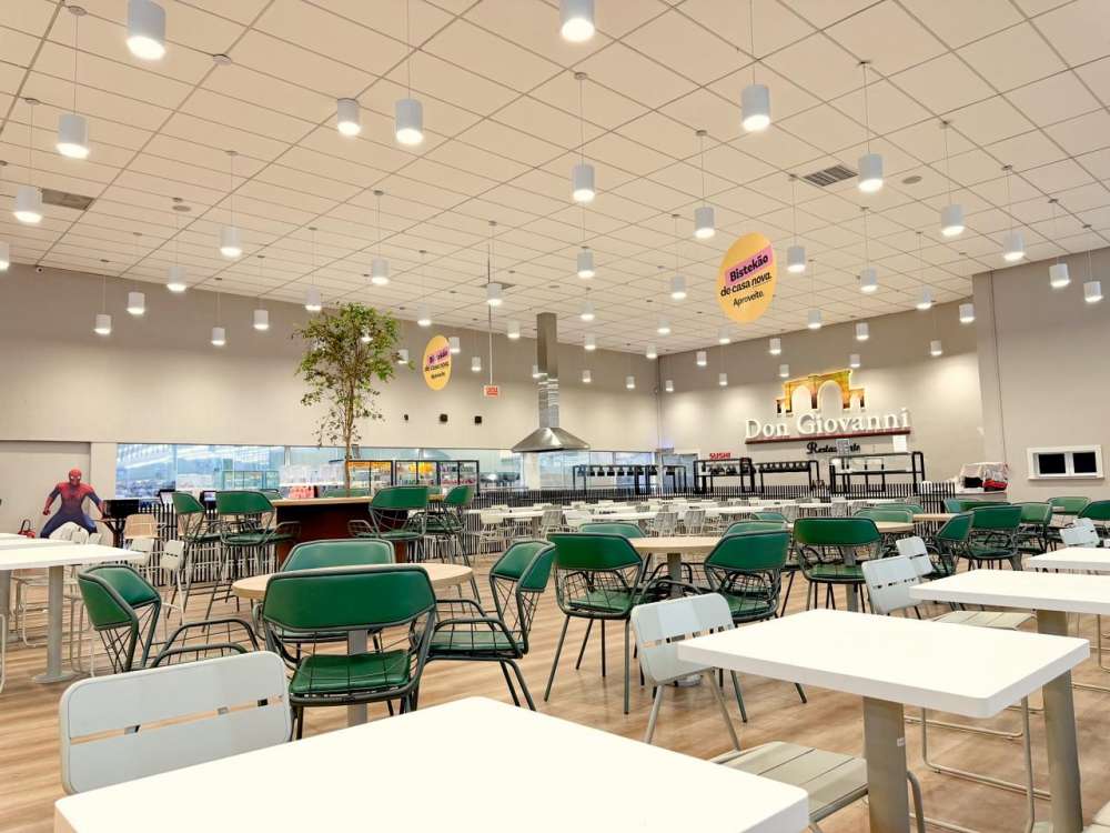 Supermercado amplia serviços e espaços de convivência para acompanhar novo comportamento do consumidor