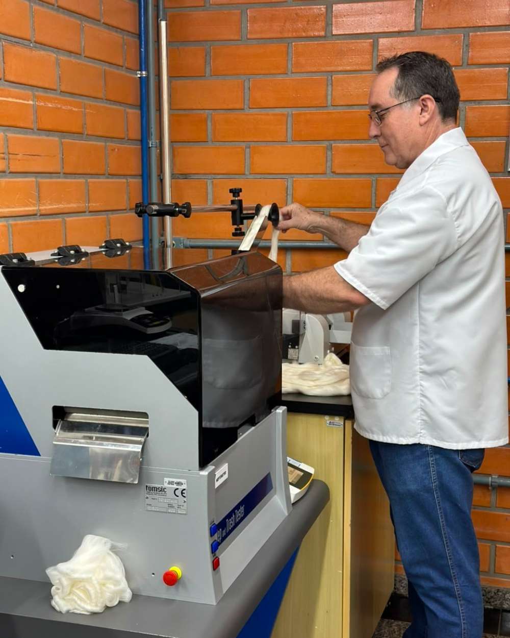 Uniformidade e precisão: como os testes de laboratório sustentam a competitividade dos fios da Incofios
