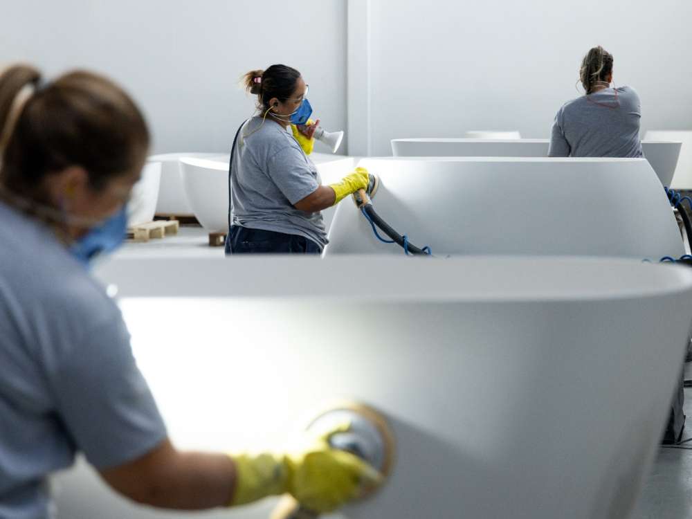 Tecnologia catarinense revela o segredo das banheiras que se limpam sozinhas