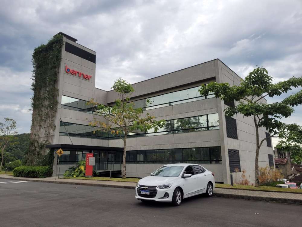 Blusoft promove nova edição de meetup gratuito em Blumenau com temática de IA, produto e inovação