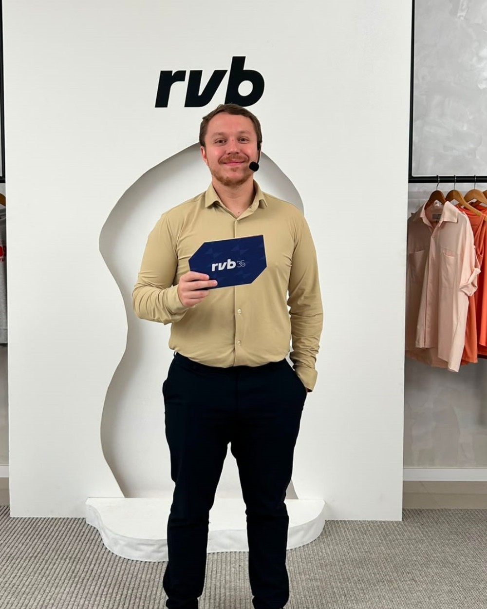 RVB  marca 35 anos de fundação com novo diretor comercial e de marketing