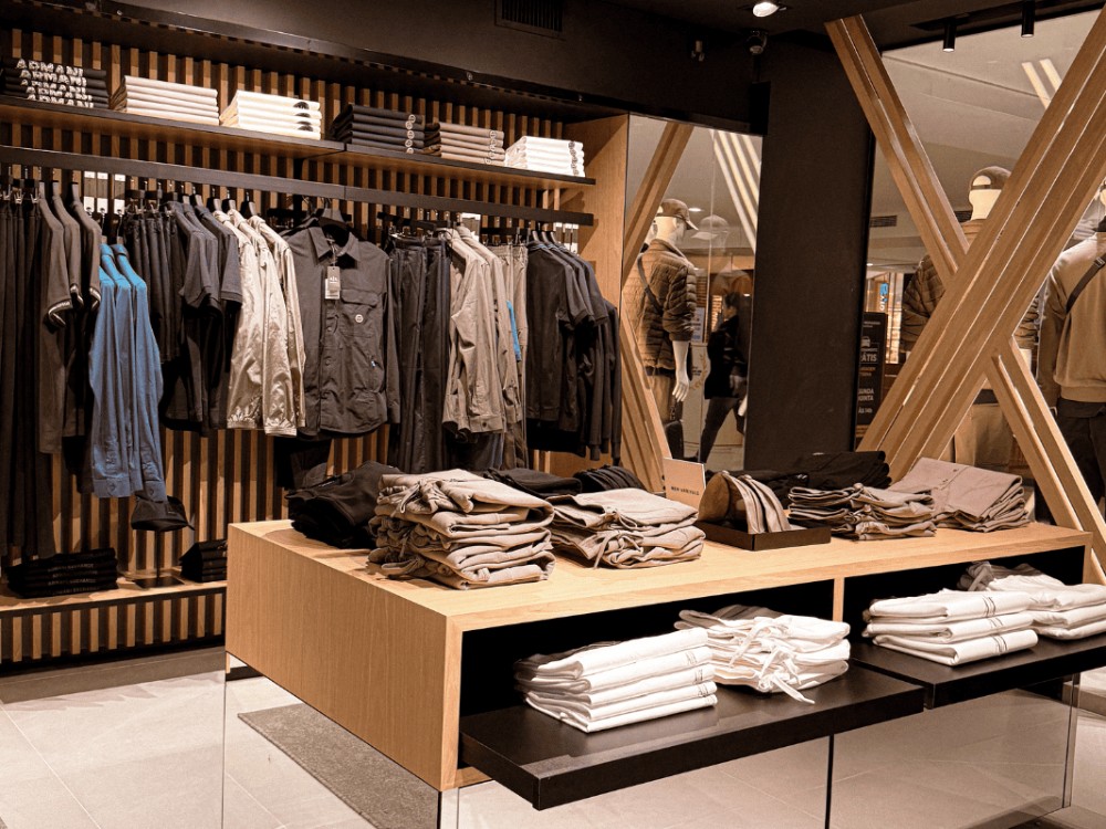 A|X Armani Exchange chega ao Villa Romana Shopping com sua primeira loja em Santa Catarina